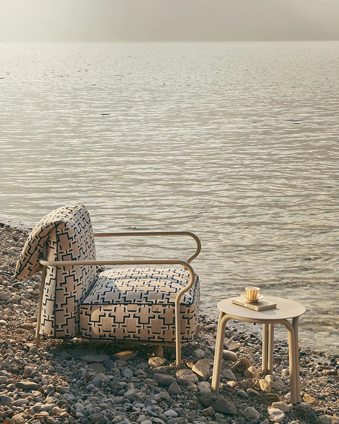 Unopiù | Poltrona Salò con cuscino di seduta e schienale