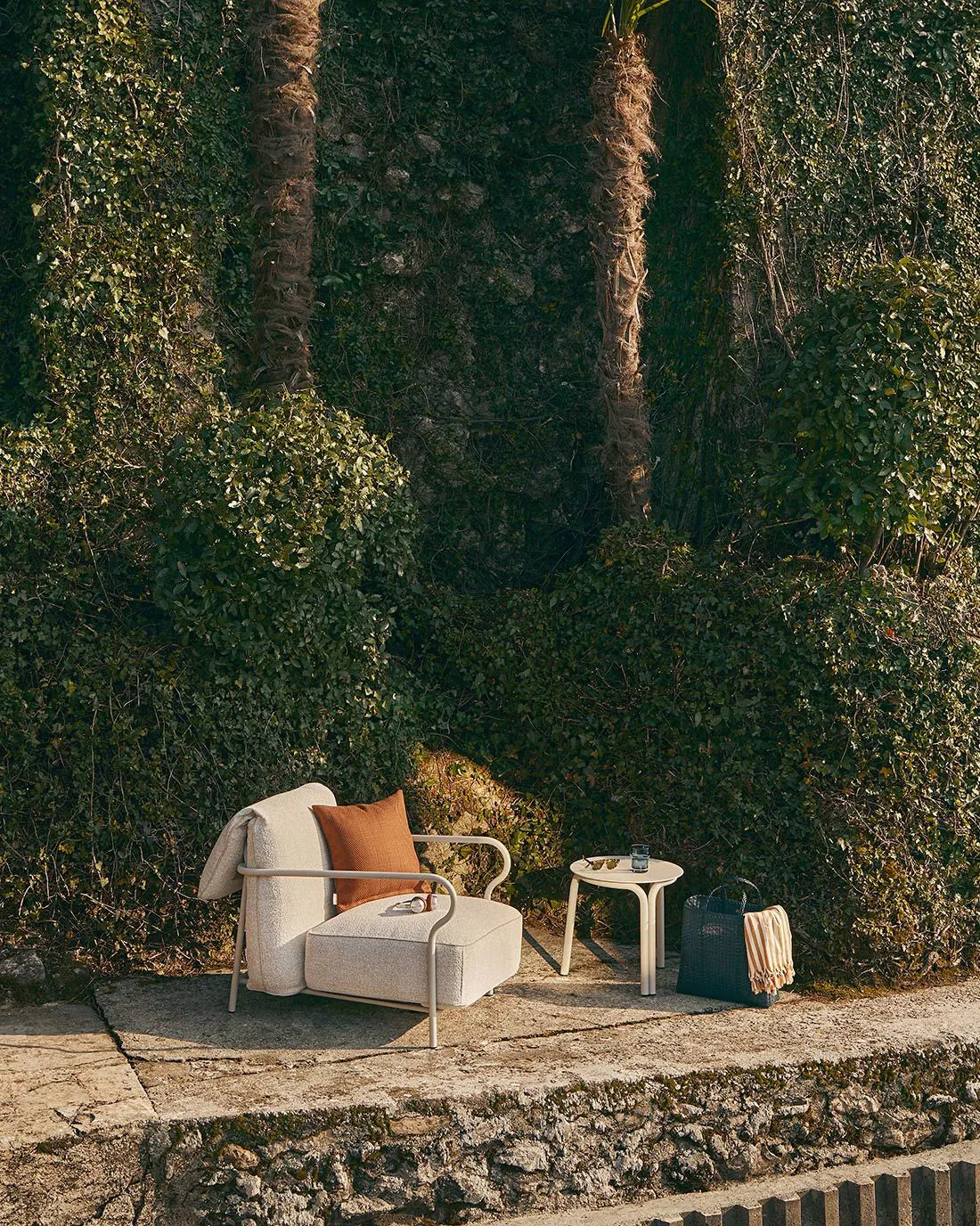 Unopiù | Poltrona Salò con cuscino di seduta e schienale