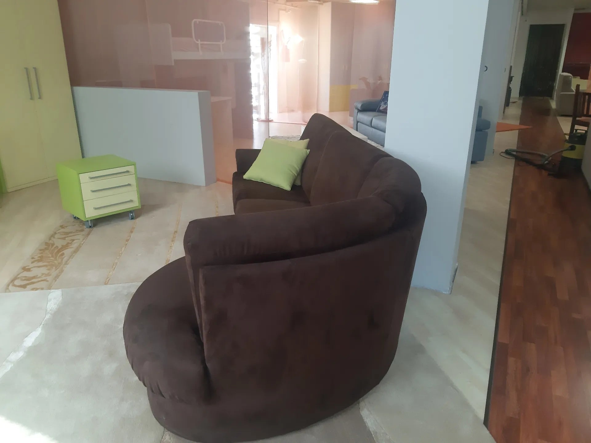 Divano con penisola in Tessuto Girondo Rigosalotti