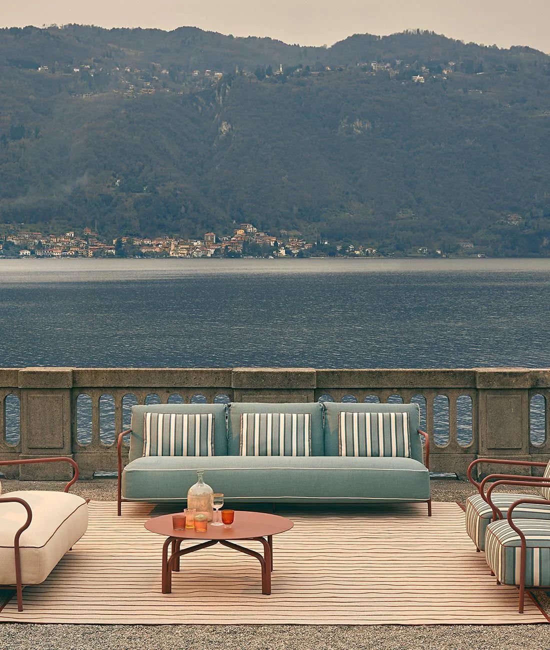 Unopiù | Divano Salò 3 posti con cuscino di seduta e schienale