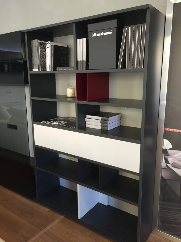 Composizione per la zona giorno modello Urban di Misuraemme