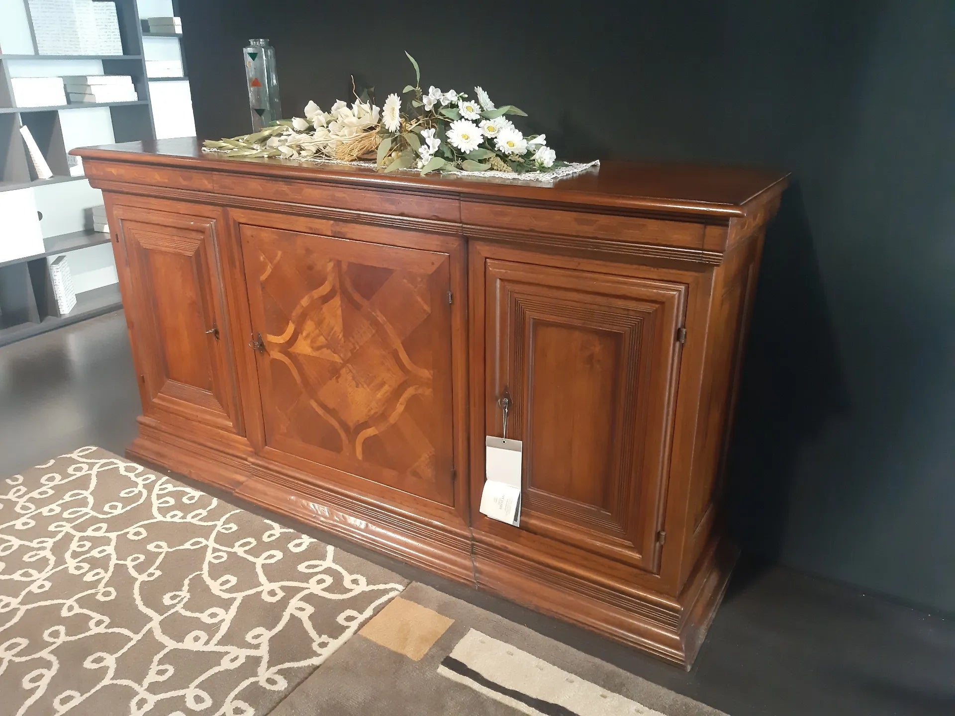 Credenza in noce massello