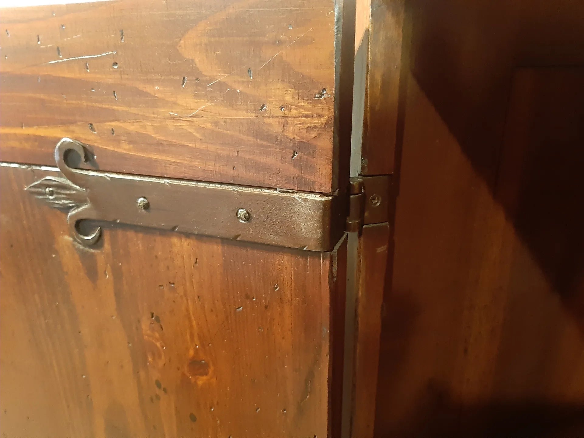 Credenza in noce massello