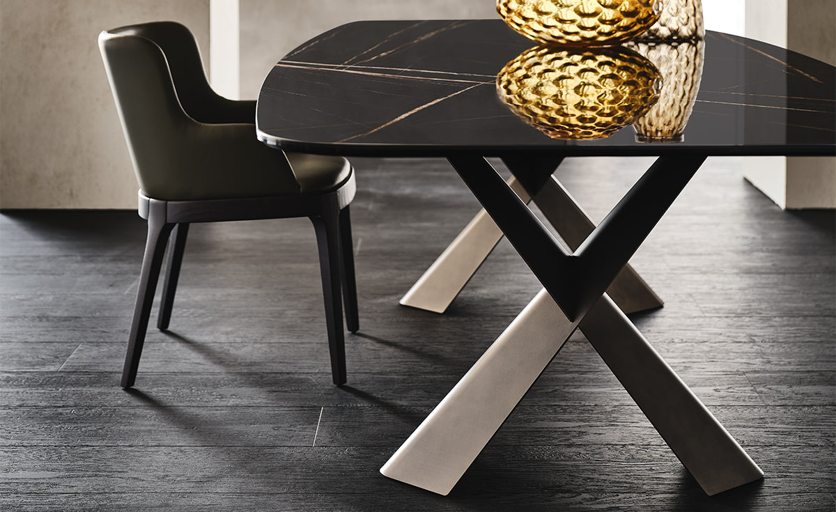 Tavolo Mad Max Keramik Cattelan - base in acciaio e piano in ceramica (240x120x74h sag.)