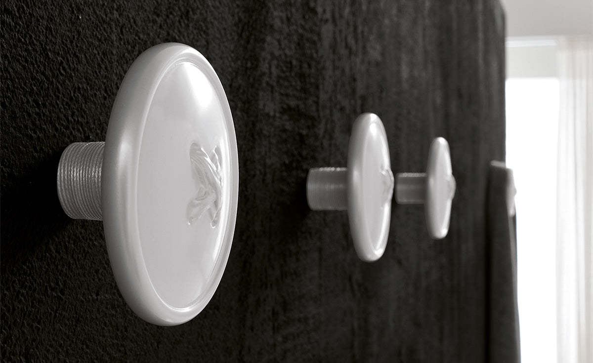 Appendiabiti Bottone Cattelan - appendiabiti in poliuterano rigido verniciato