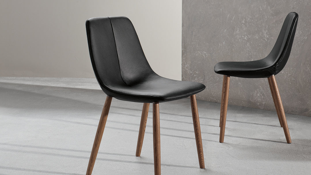 Sedia By Bonaldo - gambe in legno e rivestimento in tessuto, ecopelle, ecopelle vintage e pelle