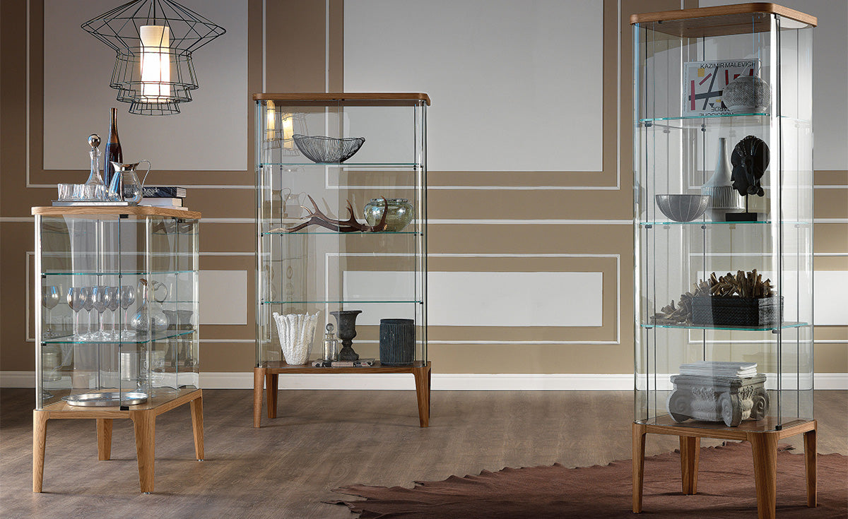 Vetrina Chantal Cattelan - struttura e ripiani in cristallo, cielo e fondo in legno