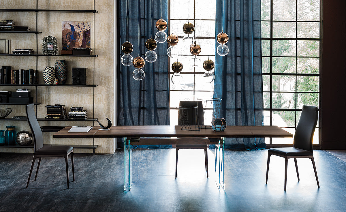 Tavolo Ikon Drive Cattelan - base in cristallo, trave in graphite e piano in legno