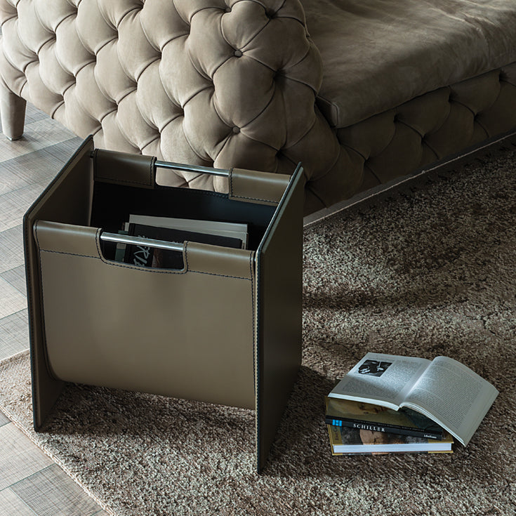 Porta Riviste Jerry Cattelan - struttura in acciaio e rivestimento in cuoio