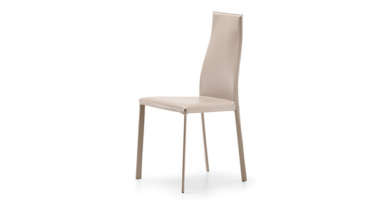 Sedia Kaori Cattelan - struttura in acciaio e rivestimento in cuoio