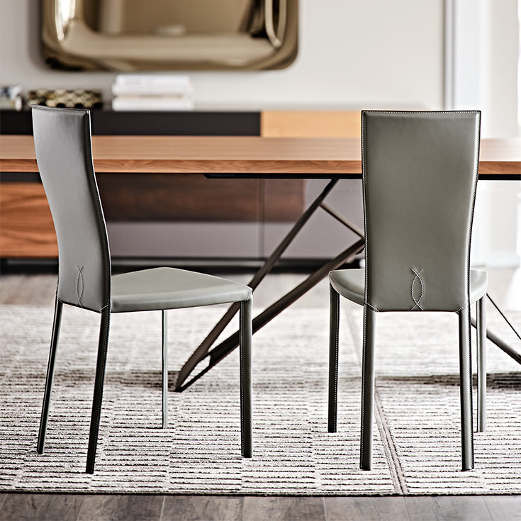 Sedia Nina Cattelan - struttura in acciaio e rivestimento in cuoio