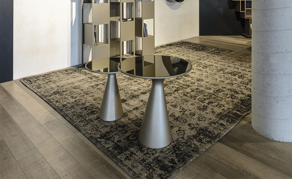 Tavolino Peyote Cattelan - base in poliuretano verniciato e piano in cristallo 5 mm