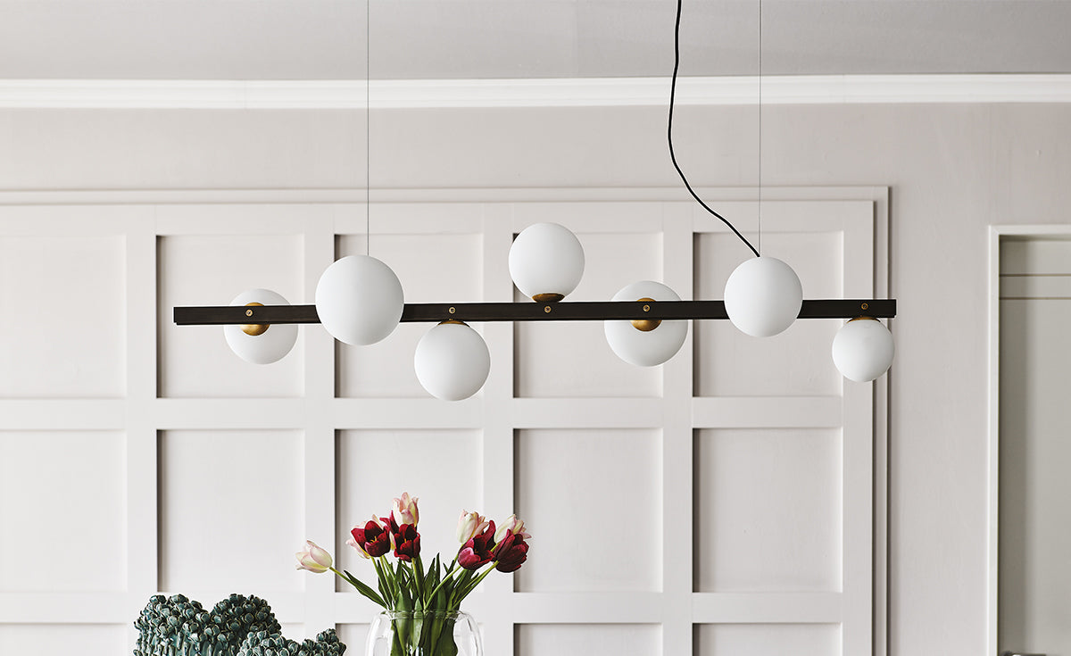 Lampada Planeta Cattelan - struttura in ferro brunito e dettagli in ottone spazzolato