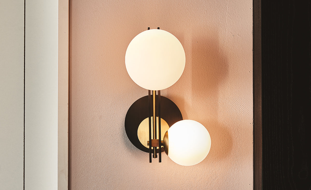 Lampada Planeta Cattelan - struttura in ferro brunito e dettagli in ottone spazzolato